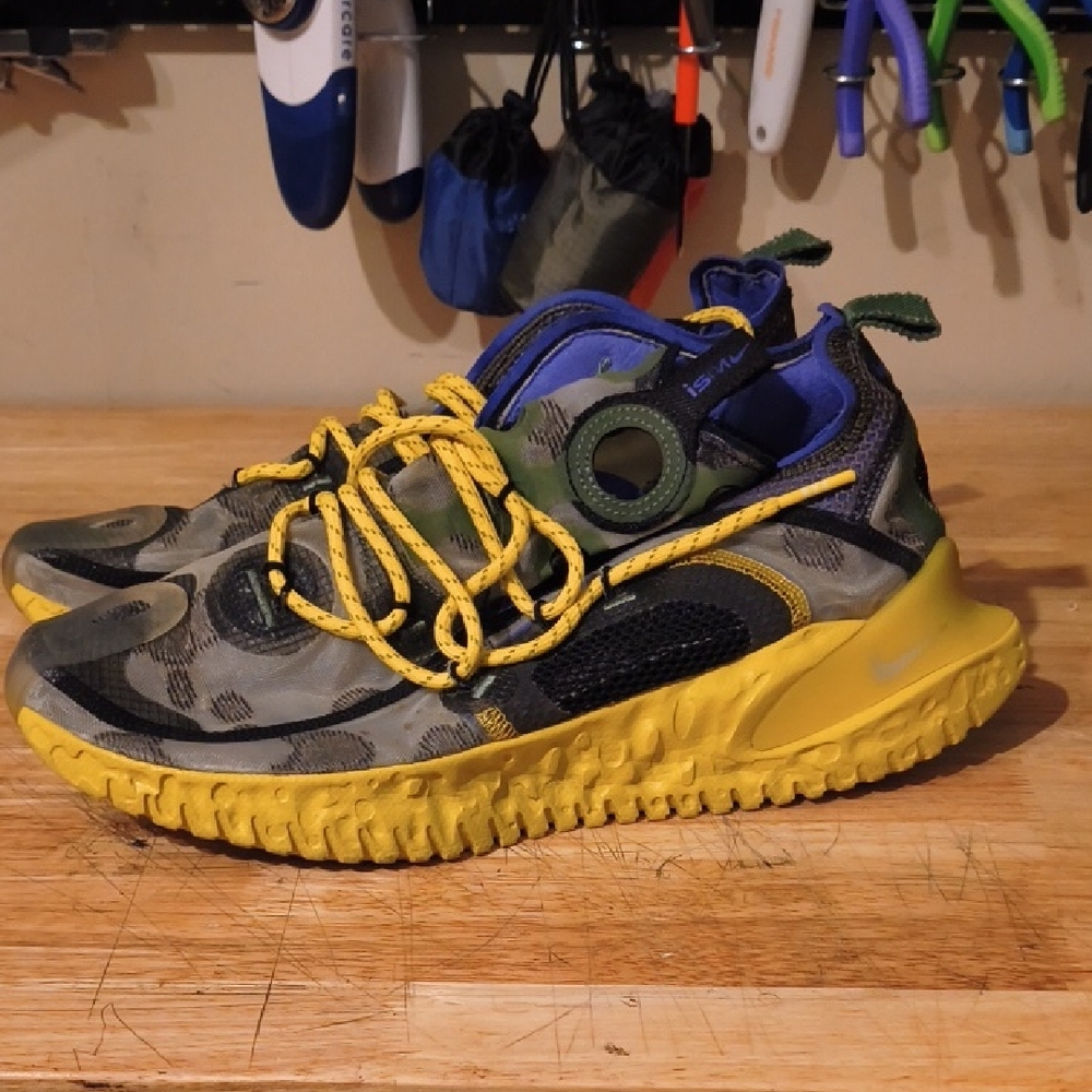 Nike ISPA Mesh Sneakers